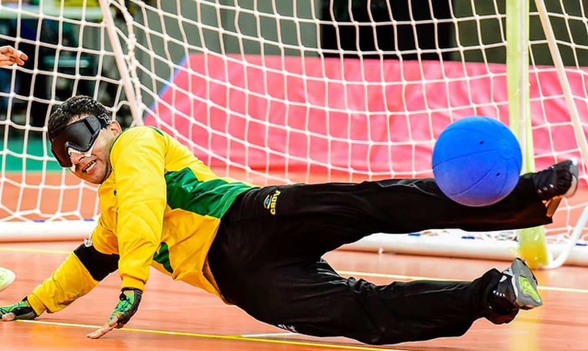 Atleta paralímpico no goalball - Divulgação CPB
