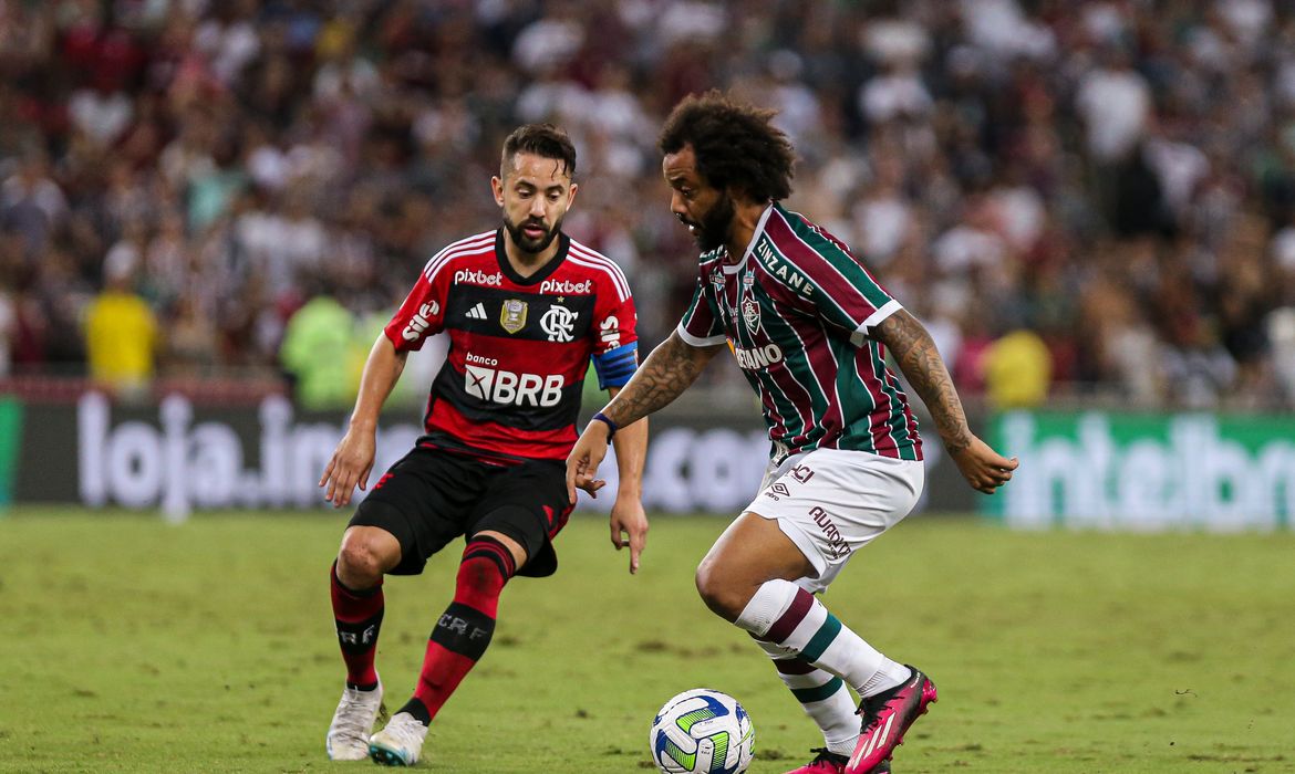 Flamengo fica no empate com Fluminense e afasta sonho do título