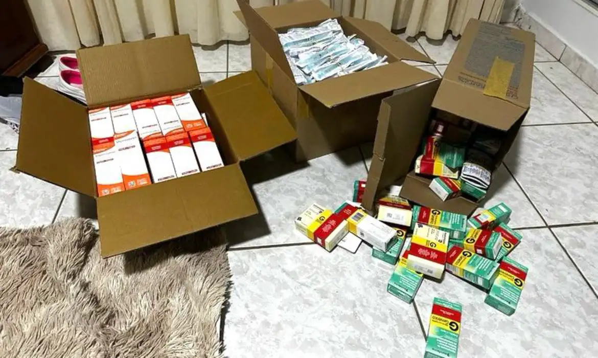 Brasília- DF - 24/04/2025 - A Polícia Federal, com apoio da ANVISA, deflagrou na manhã desta quinta-feira (24/4) a Operação Dose Clandestina, com o objetivo de desarticular um grupo criminoso. Foto: Polícia Federal/Divulgação