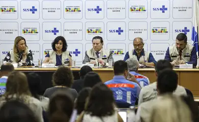 Brasília (DF), 09/01/2025 - A ministra da Saúde, Nísia Trindade, participa de anúncio da instalação do Centro de Operações de Emergência (COE) para Dengue e outras Arboviroses e o novo Plano de Contingência Nacional para Dengue, Chikungunya e Zika. Foto: Marcelo Camargo/Agência Brasil