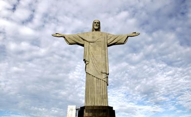 Lançamento oficial da Festa dos 90 anos do Cristo Redentor, no morro do Corcovado, Rio de Janeiro.