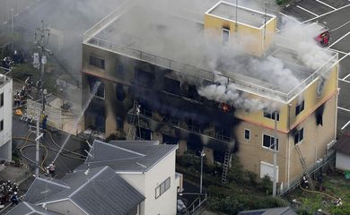 O prédio da Kyoto Animation, que foi incendiado por um incêndio criminoso, é visto em Kyoto, Japão, em 19 de julho de 2019