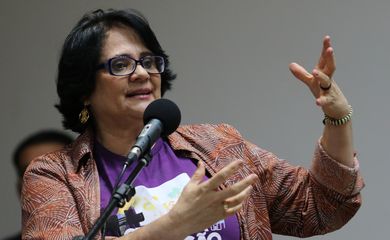 A ministra da Mulher, Família e Direitos Humanos, Damares Alves, participa do seminário Cruzada da Adoção - Adoção 9 meses: Família para todos, na Câmara dos Deputados. 