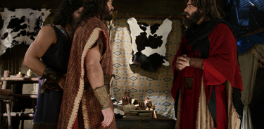 Josué conta a Moisés o que descobriu em Moabe