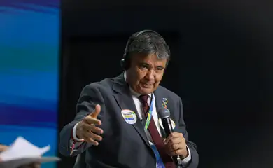 Rio de Janeiro (RJ), 15/11/2024 - O ministro do Desenvolvimento e Assistência Social, Família e Combate à Fome do Brasil, Welington Dias durante Plenária: Combate à fome, pobreza e desigualdades, no G20 Social no Boulevard Olímpico na zona portuária da capital fluminense. Foto: Tomaz Silva/Agência Brasil