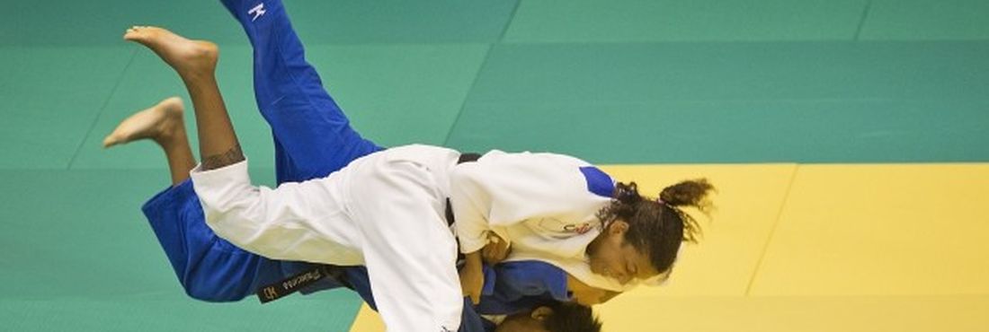 Rafaela Silva em luta durante Mundial de Judô 2013
