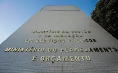 Brasília (DF), 15/04/2024, Fachada do prédio do Ministério do Planejamento e Orçamento (MPO), na Esplanada dos Ministérios.  Foto: Rafa Neddermeyer/ Agência Brasil