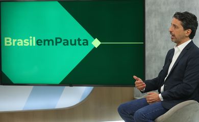 O ministro de Meio Ambiente, Joaquim Leite, é o entrevistado do programa, Brasil em Pauta, na TV Brasil