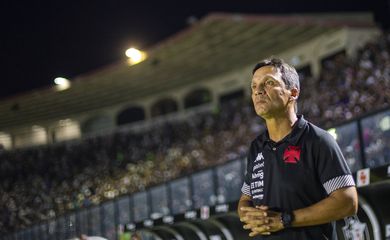 Zé Ricardo - técnico - pede demissão do Vasco em 05/06/2022