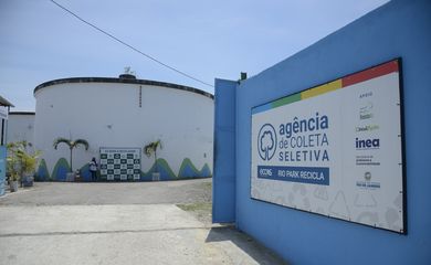 Central de Logística Reversa de Eletroeletrônicos, em Realengo, na zona oeste.