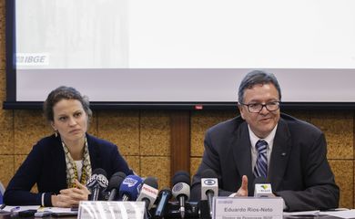 A presidente do IBGE, Susana Cordeiro Guerra, e o diretor de Pesquisas, Eduardo Rios-Neto, explicam as mudanças no Censo 2020.