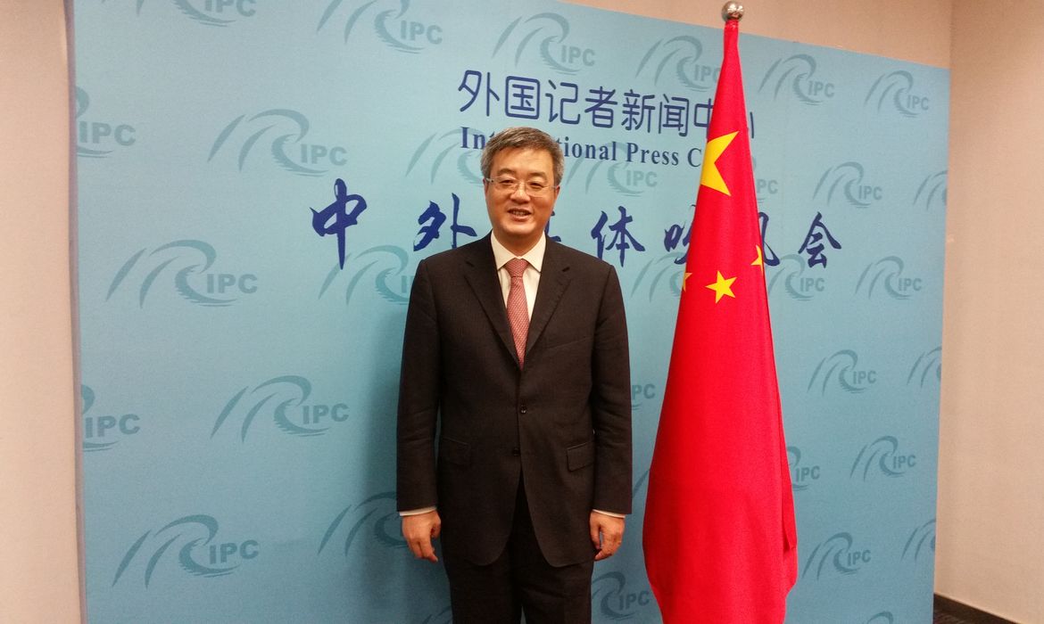 Diretor-geral do Departamento de América Latina e Caribe do Ministério das Relações Exteriores chinês, Zhu Qingqiao