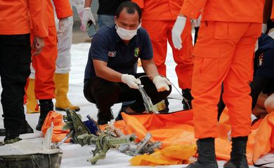 Indonesia continues search for debris of Sriwijaya Air flight SJ182