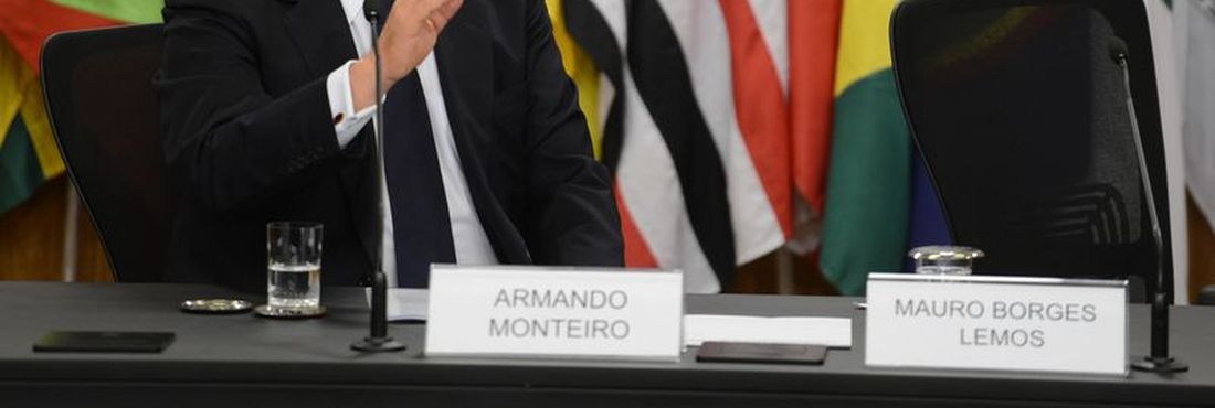 Armando Monteiro assume o Ministério do Desenvolvimento, Indústria e Comércio Exterior, em solenidade no Banco Central