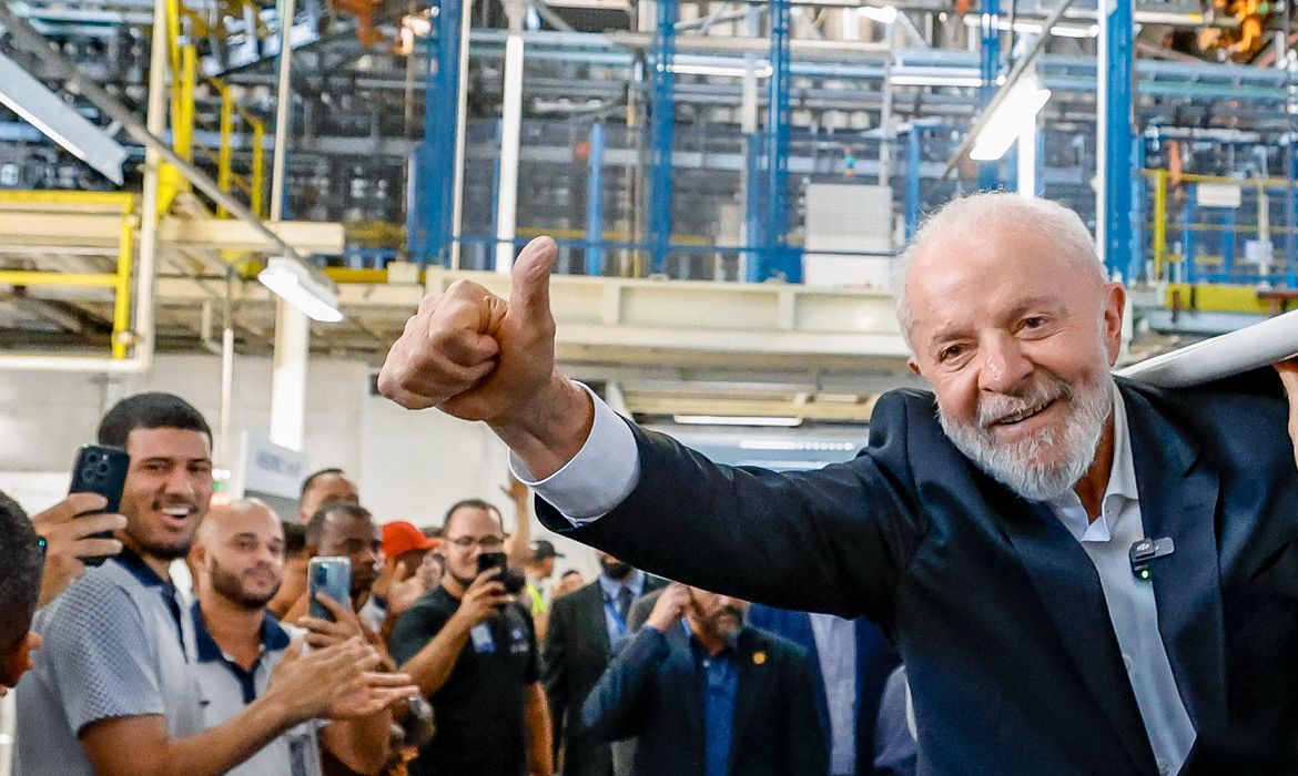 Betim (MG), 11/03/2025 - Presidente da República, Luiz Inácio Lula da Silva, durante visita à Linha de Montagem da Stellantis Betim. Polo Automotivo Stellantis. Foto: Ricardo Stuckert/PR