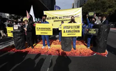 São Paulo (SP), 07/06/2025. Ato do Greenpeace no MASP contra o PL 2159. Foto: Paulo Pinto/Agência Brasil