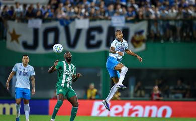Gremio, Chapecoense, brasileiro
