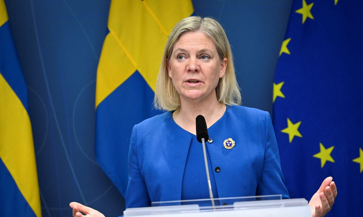 Primeira-ministra da Suécia, Magdalena Andersson, durante entrevista coletiva em Estocolmo