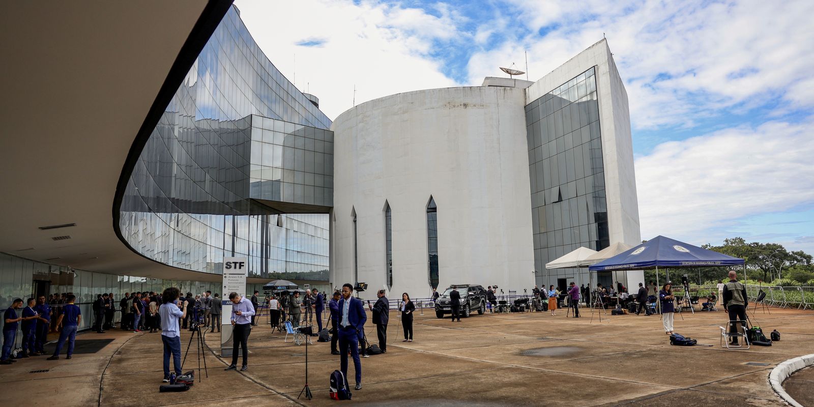 STF retoma julgamento de denúncia de golpe contra Bolsonaro, acompanhe