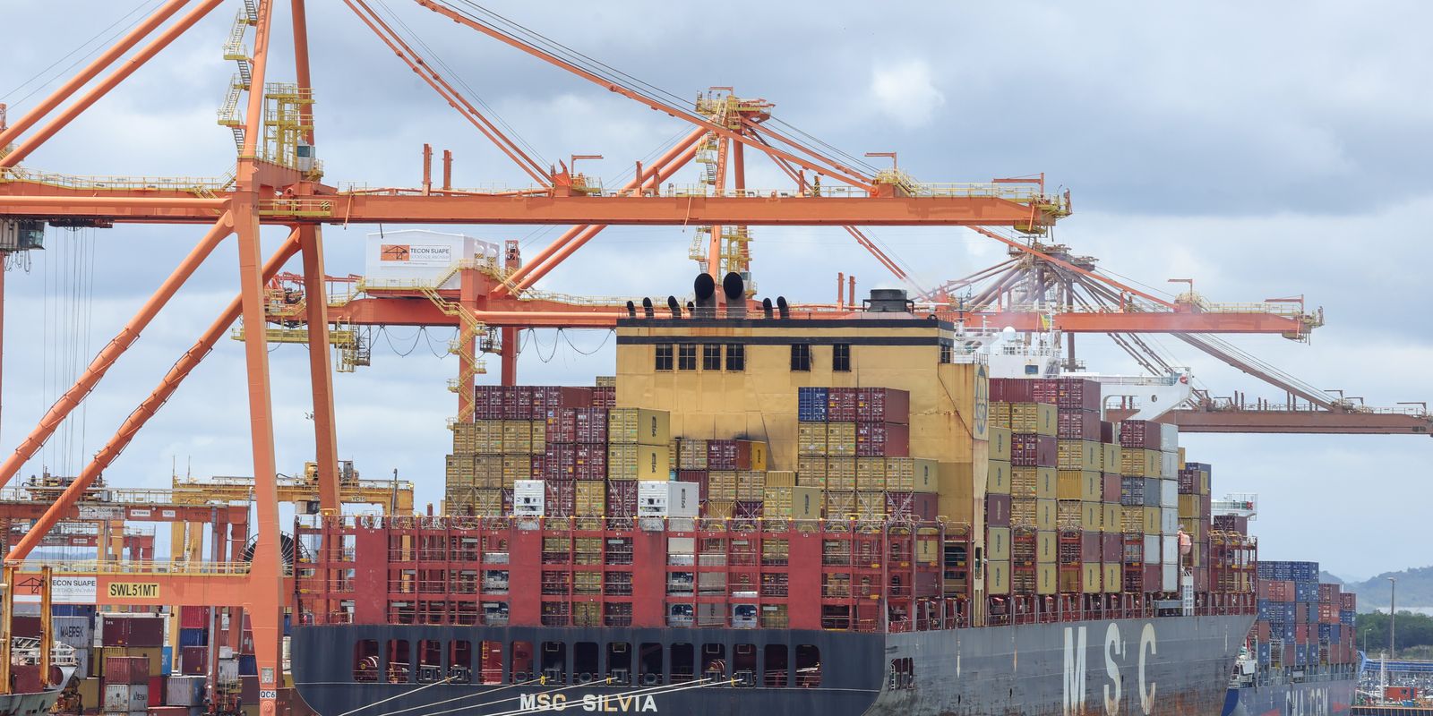 Balança comercial de julho tem superávit de US$ 7 bilhões