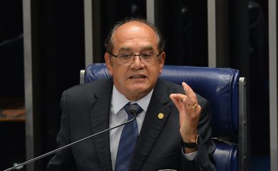 O ministro do Supremo Tribunal Federal, Gilmar Mendes, participa de sessão temática sobre reforma política, no Senado (Antonio Cruz/Agência Brasil)
