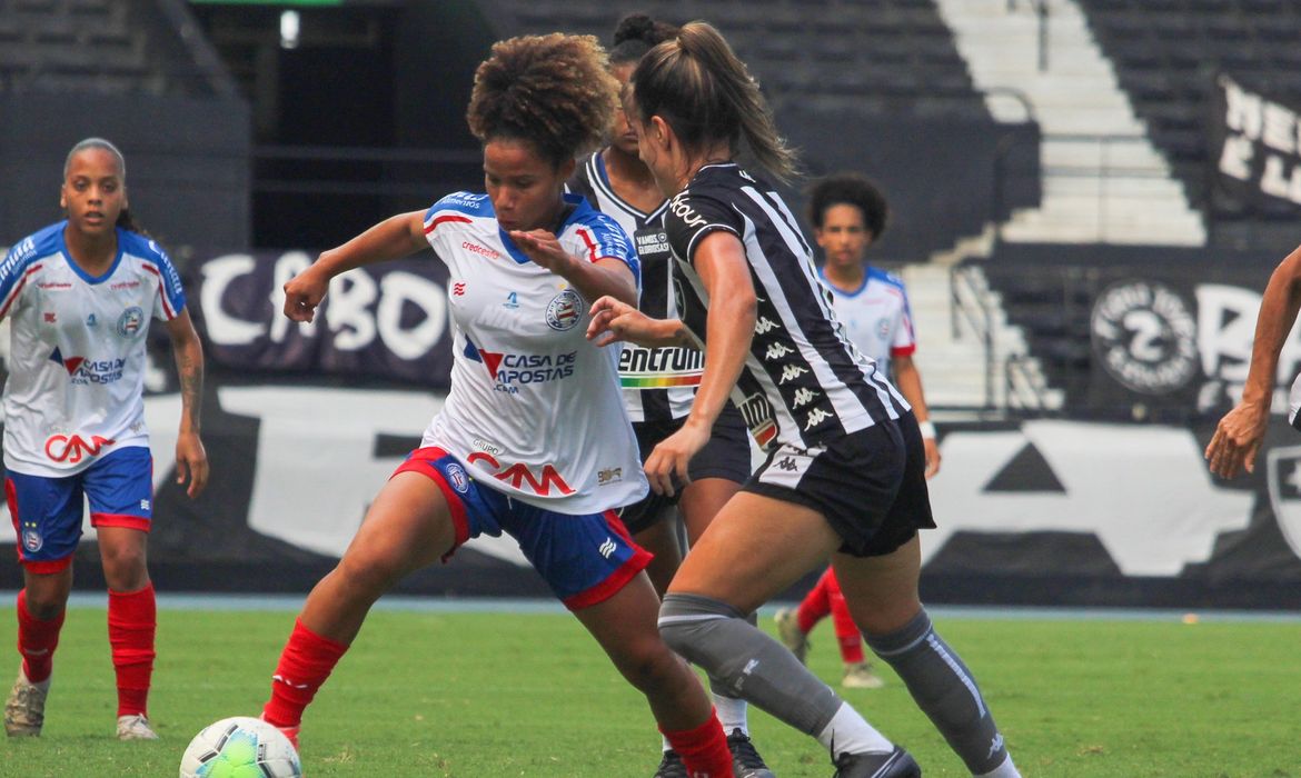 Meninas de Botafogo e Bahia precisam da vitória no jogo de volta.