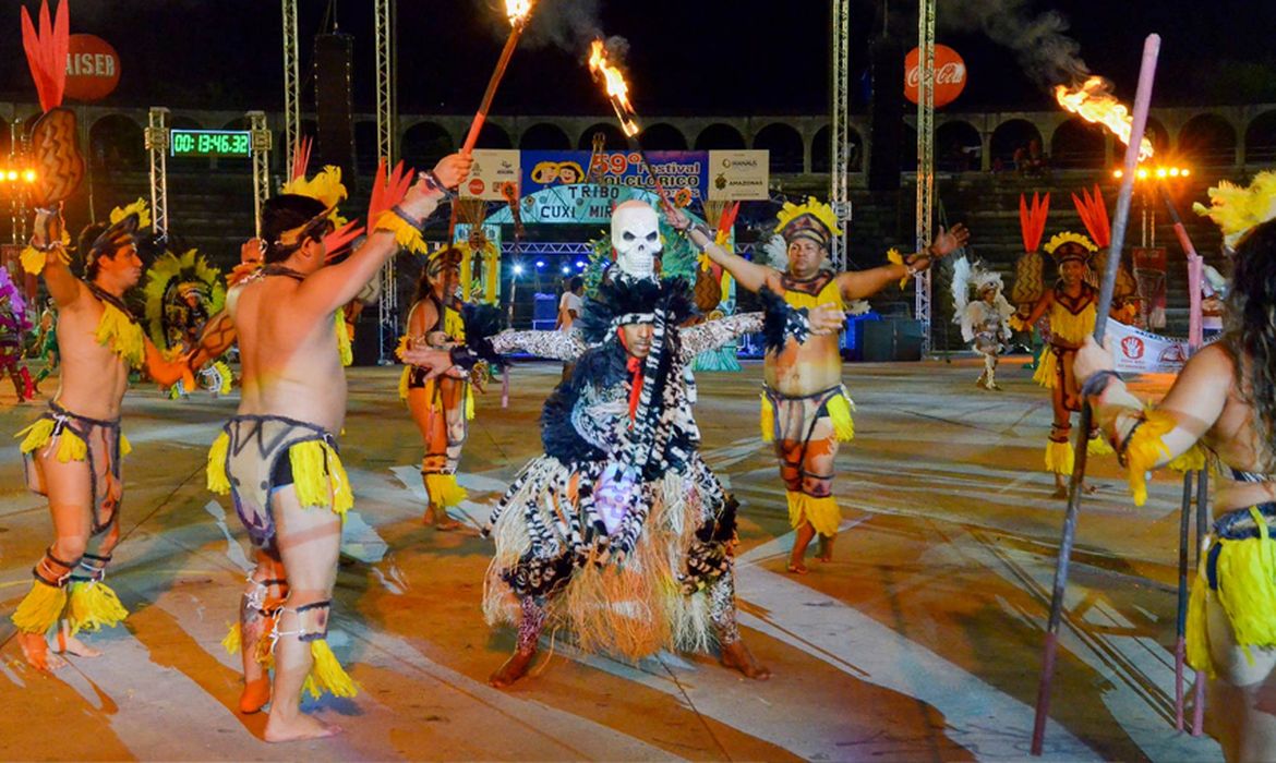 ANFITEATRO DA PONTA NEGRA - Cultura Amazônica