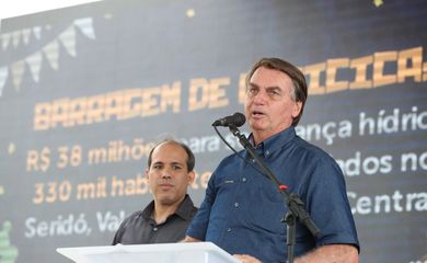 Presidente Jair Bolsonaro esteve em Jucurutu, Rio Grande do Norte, para participar de visita técnica à Barragem de Oiticica.

Câmera: Marcos Corrêa/PR