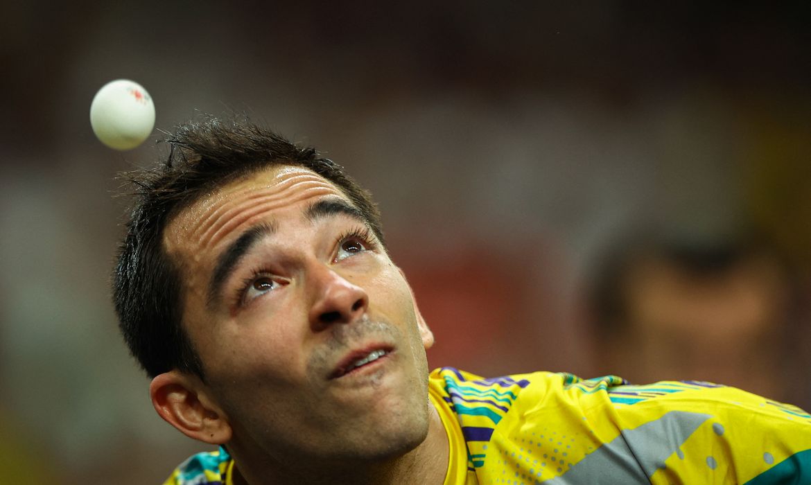 Paris 2024 Olympics - Table Tennis - Men's Singles Semifinal - South Paris Arena 4, Paris, France - August 02, 2024.
Hugo Calderano of Brazil in action during his semifinal match against Truls Moregard of Sweden. REUTERS/Kim Hong-Ji