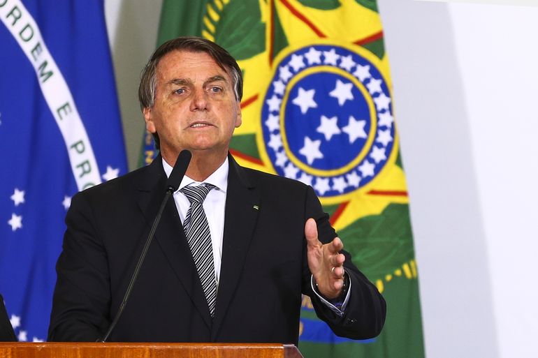 O presidente Jair Bolsonaro participa de cerimônia de lançamento de programa de qualificação do atendimento de agentes comunitários de saúde, o 