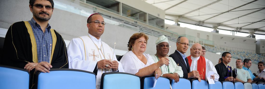 A Pastoral do Esporte da Arquidiocese de São Sebastião do Rio de Janeiro promoveu nesta segunda-feira (19) um encontro inter-religioso, no Maracanã, para marcar o início da campanha Copa da Paz.
