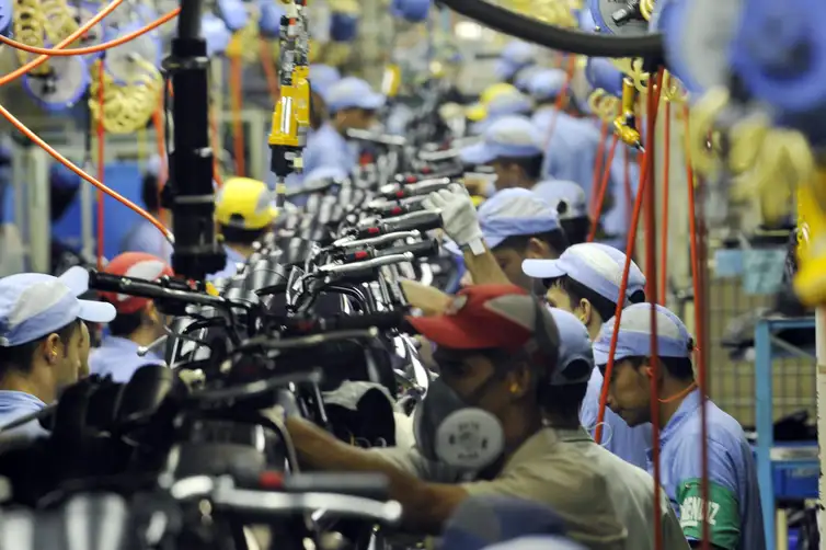 Yamaha factory. Yamaha motorcycle assembly line. Factory floor.  Manaus (AM) 26.10.2010 - Photo: José Paulo Lacerda