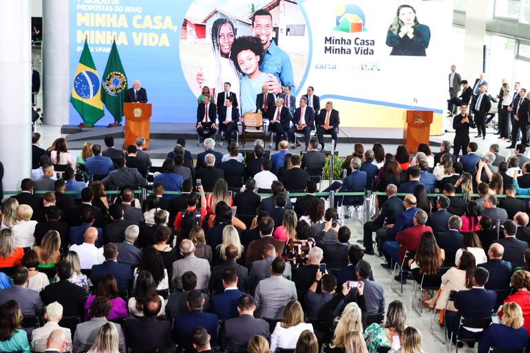 Anúncio da 1ª seleção do novo MCMV | Agência Brasil