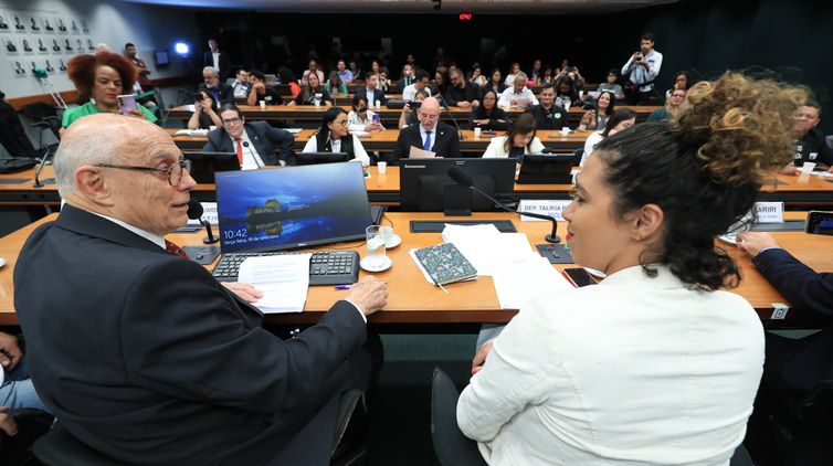 Brasília (DF) 19/09/2023 Comissão de Legislação Participativa da Câmara realiza audiência pública para debater a regulamentação da produção e aplicação para fins medicinais e terapêuticos da cannabis medicinal.oto Lula Marques/ Agência Brasil