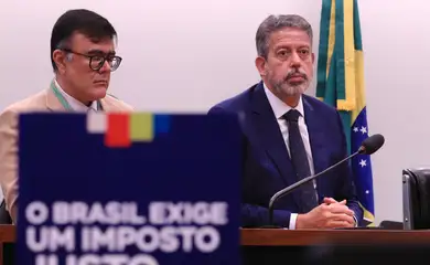 Brasília (DF), 16/07/2025  - A comissão especial da Câmara dos Deputados criada para analisar o projeto que altera a legislação do Imposto de Renda (PL 1087/25), durante reunião que votou o parecer do relator, deputado Arthur Lira (PP-AL).  Foto: Lula Marques/Agência Brasil