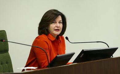 A procuradora-geral da República, Raquel Dodge, durante a palestra 