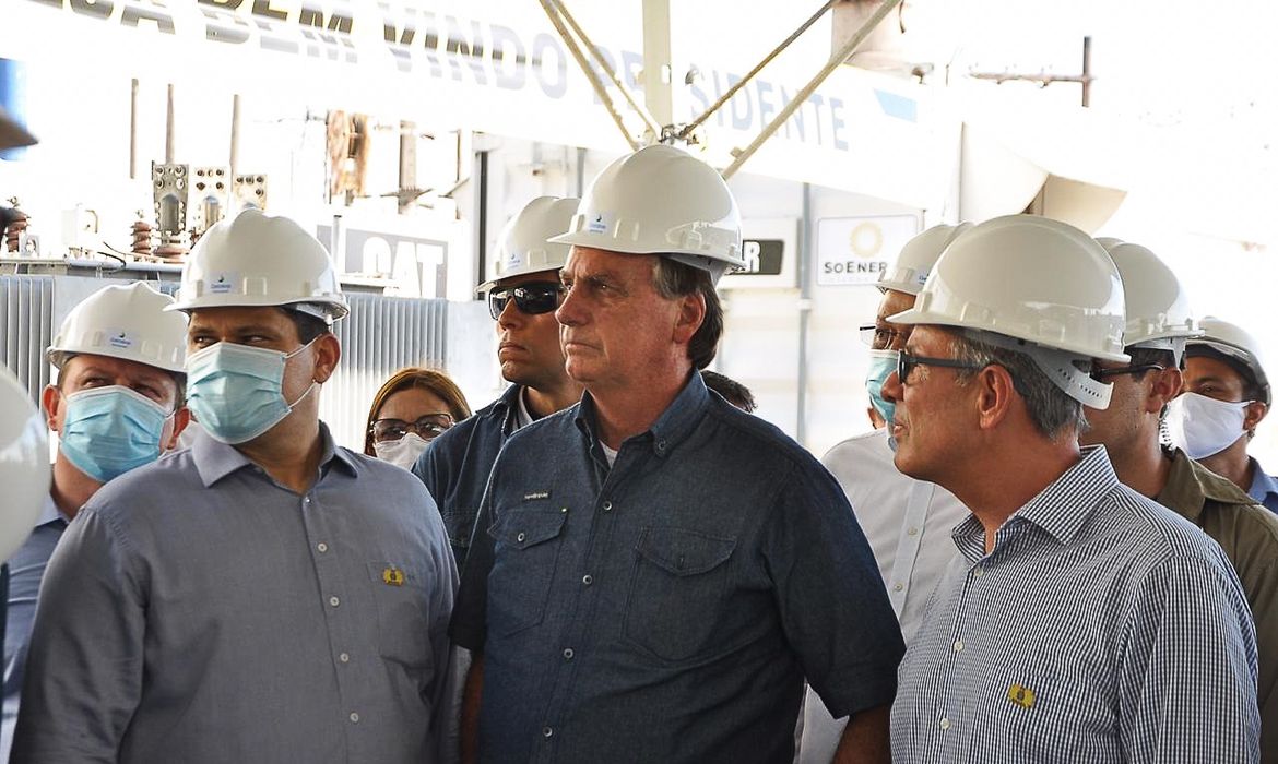 Em visita ao estado do Amapá a convite do presidente do Senado, Davi Alcolumbre, o presidente Jair Bolsonaro disse hoje (21), durante inspeção de usinas termelétricas