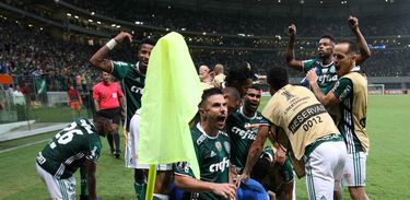 Dudu, Willian Bigode e Fabiano marcaram os gols do Palmeiras