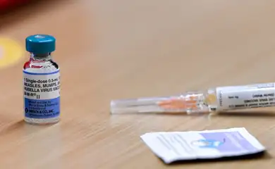 Vacina MMR no Departamento de Saúde da cidade de Lubbock, em Lubbock, Texas, EUA 
27 de fevereiro de 2025
REUTERS/Annie Rice