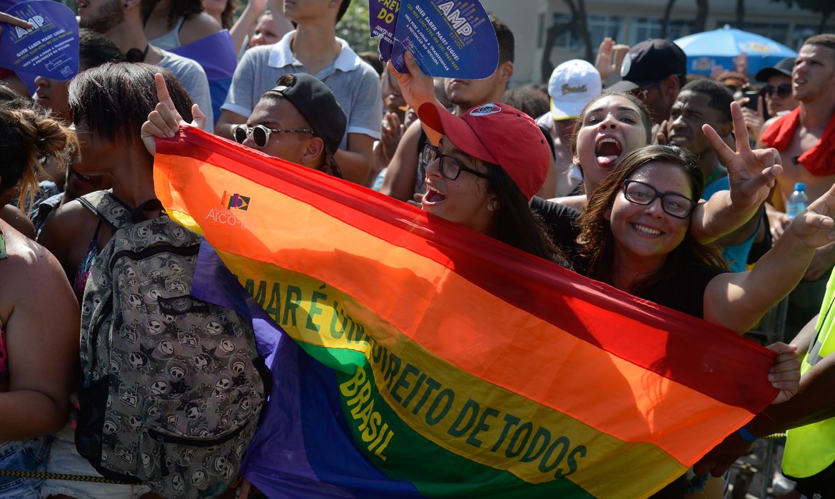 Rio de Janeiro - Copacabana recebe 21ª Parada do Orgulho LGBT que tem como tema neste ano Eu sou minha identidade de gênero (Tomaz Silva/Agência Brasil)