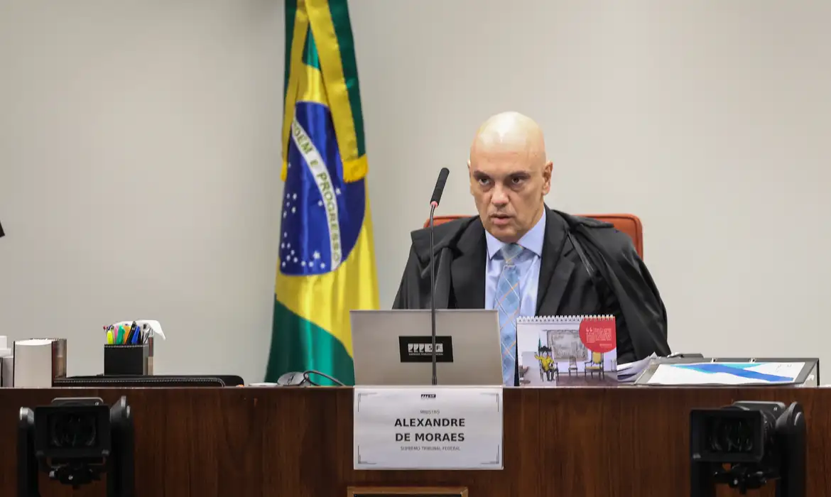 Valter Campanato/Agência Brasil Brasília (DF), 09/06/2025 - O ministro do Supremo Tribunal Federal (STF) Alexandre de Moraes começa a ouvir os réus do núcleo 1 na ação da trama golpista, os interrogatórios ocorrerão presencialmente na sala de julgamentos da primeira turma da corte
Foto: Valter Campanato/Agência Brasil