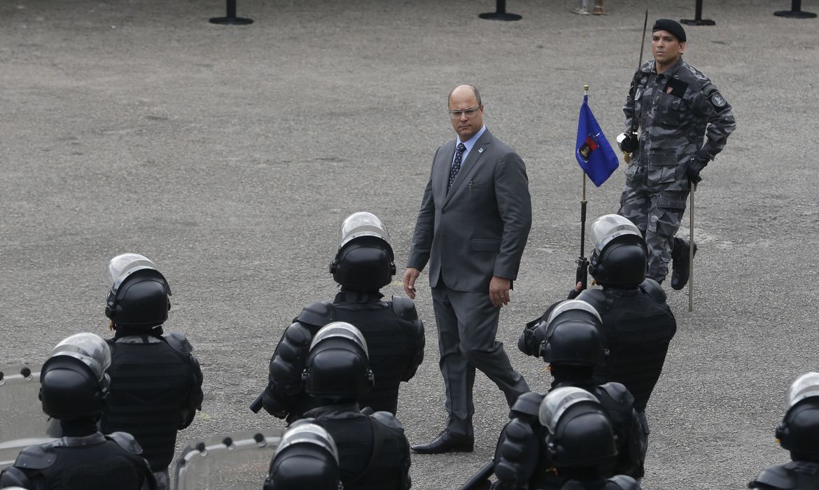 O governador Wilson Witzel participa da Cerimônia de transmissão do Comando Geral da PMERJ ao coronel Rogério Figueiredo de Lacerda, ex-coordenador das Unidades de Polícia Pacificadora (UPPs). 