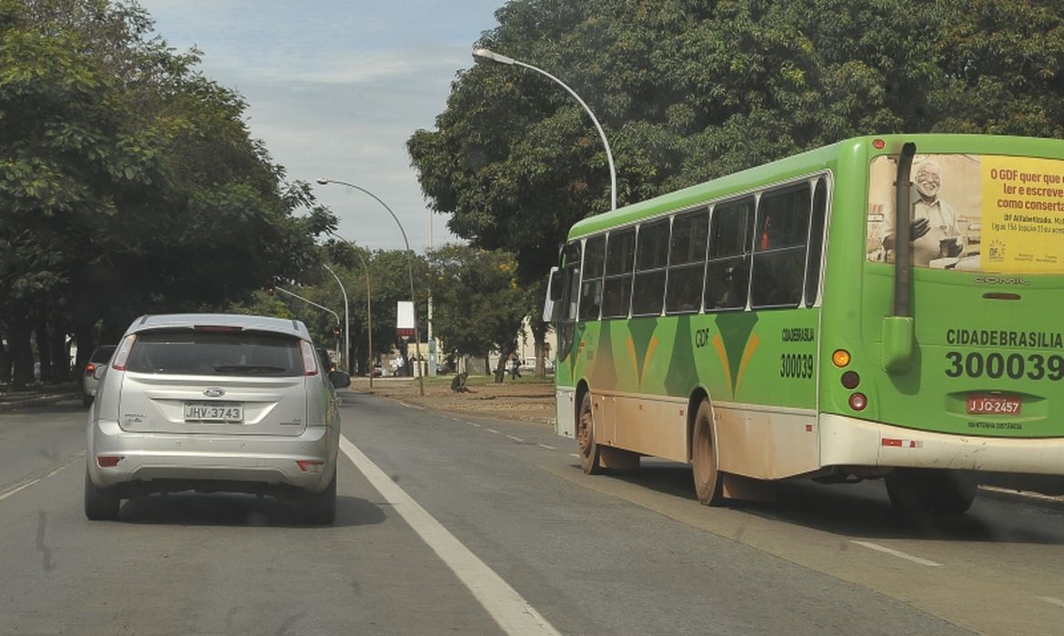 Faixas exclusivas para ônibus em Brasília
