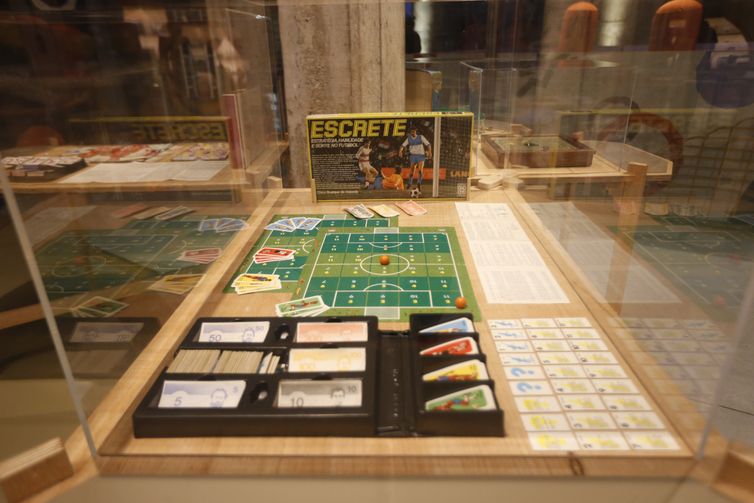 São Paulo SP 11/10/2023 . Museu do Futebol  inaugura a nova exposição temporária “Futebol de Brinquedo.” Foto:  Paulo Pinto/Agência Brasil