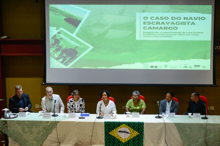 Seminário apresenta projeto de pesquisa sobre o navio escravagista ...