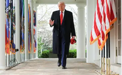 U.S. President Donald Trump gestures, ahead of delivering remarks on tariffs, in the Rose Garden at the White House in Washington, D.C., U.S., April 2, 2025. REUTERS/Leah Millis     TPX IMAGES OF THE DAY