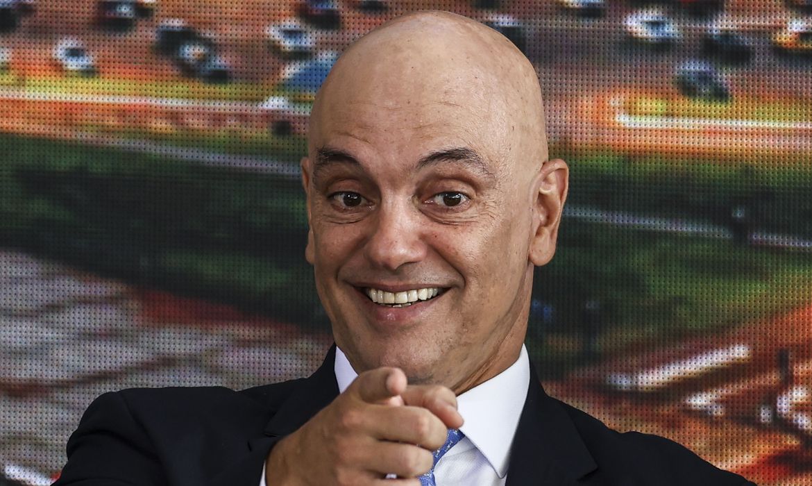 Alexandre de Moraes envia defesas dos acusados de golpe para PGR