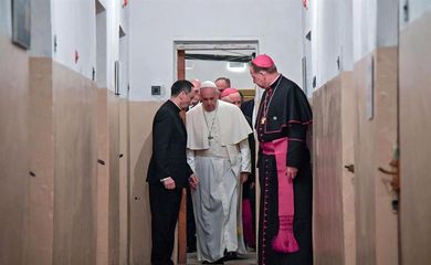 Papa Francisco visita celas da KGB e da Gestapo na Lituânia