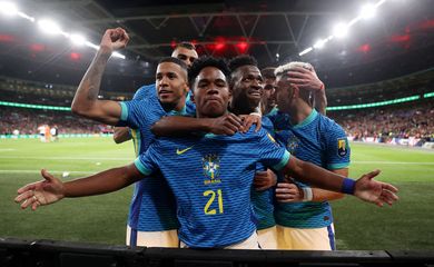Atual bicampeão Olímpico, Brasil perde para Argentina e não vai a Paris  2024 no futebol masculino
