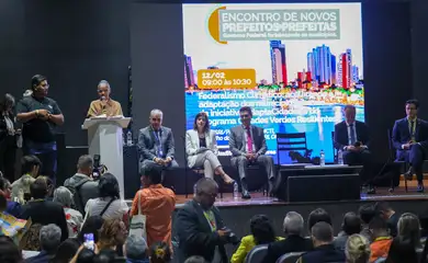 Brasília (DF) 12/02/2025 Encontro de Novos Prefeitos e Prefeitas. Painel Acelerando a Adaptação dos Municípios. Presença da Ministra de Meio Ambiente e Mudança do Clima, Marina Silva, do ministro das Cidades, Jader Filho, do governador do Espirito Santo, Renato Casagrande e da deputada Tábata Amaral Foto: Fabio Rodrigues-Pozzebom/ Agência Brasil
